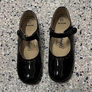 FootMates Glossy Black Mary Jane Shoes